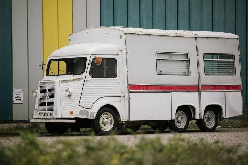 Illustration for article titled This Collapsable Citroën HY-Van Is A Solution To A Problem You'll Pretend To Have Just To Own It